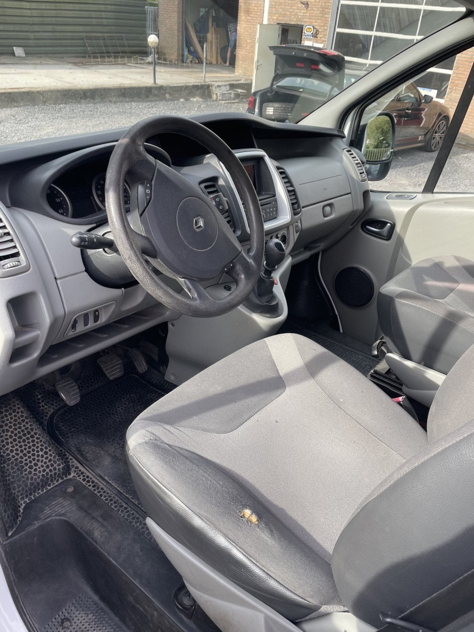 Renault Traffic 2 liter diesel, bestelbus