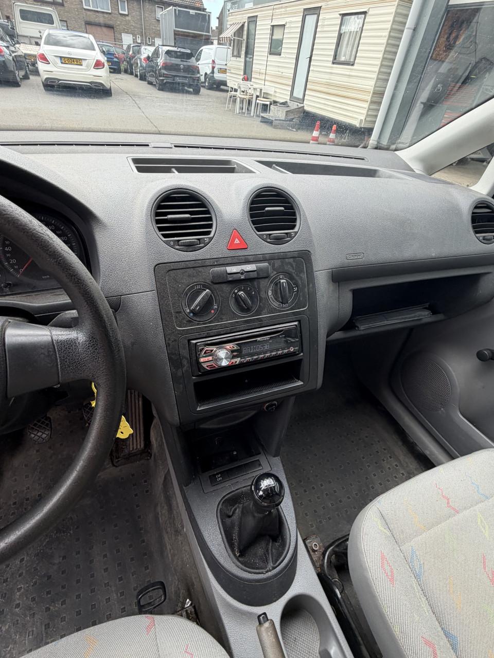 Volkswagen Caddy 1.6 Benzine Trekhaak en AIRCO ! ! !