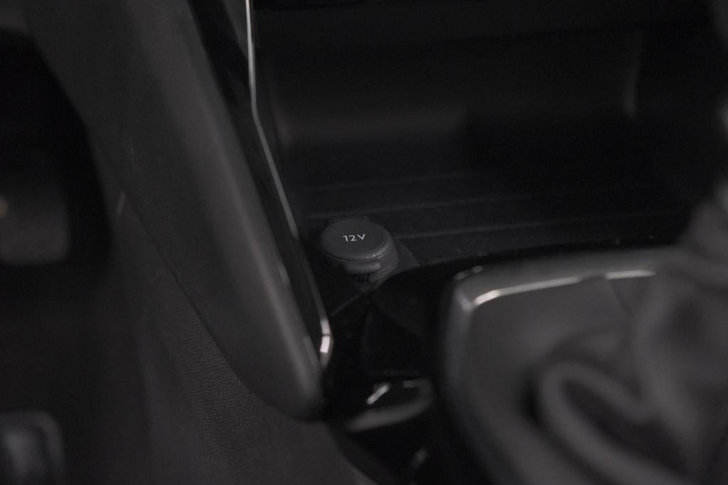 Peugeot 208 puretech 100 allure | apple carplay | parkeersensoren | climate