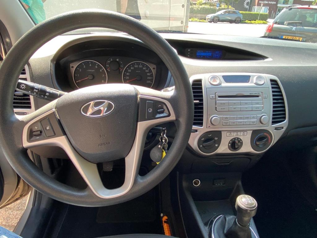 Hyundai I 20 1.25 i-motion | slechts 52.370 km | trekhaak | airco | goed on