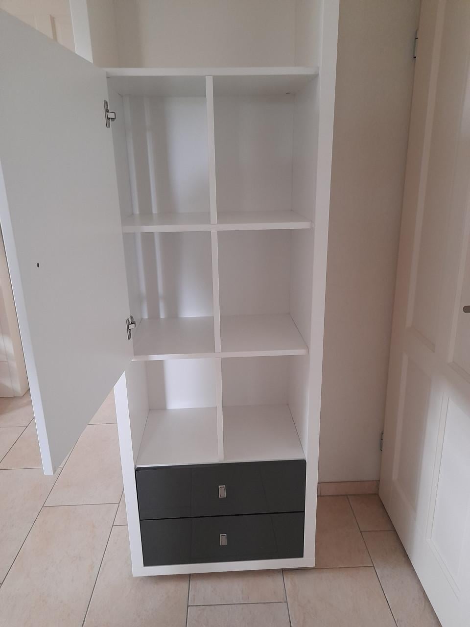 4 x Prachtige XOOON kasten 40 x 65 x 208 ( in goede nette staat)