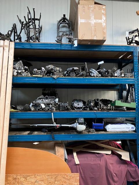 In verband met beëindiging webwinkel nog 6000 onderdelen te koop