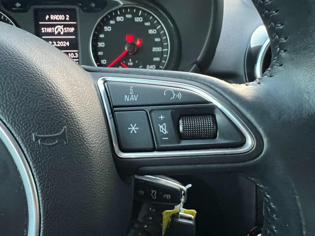 Audi A1 sportback 1.0 tfsi s-line, adrealin en navigatiepakket 2