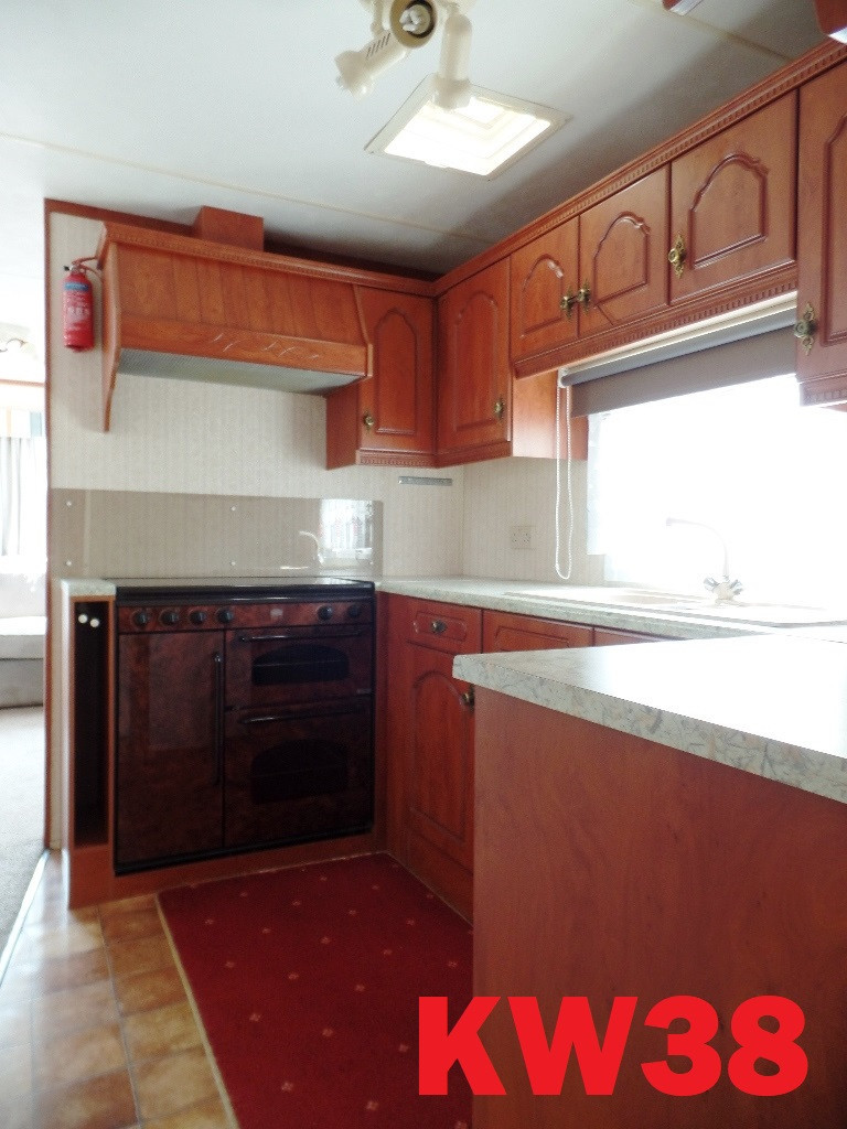 Keurige Willerby Granada met dubbel glas, CV en extra stahoogte te koop