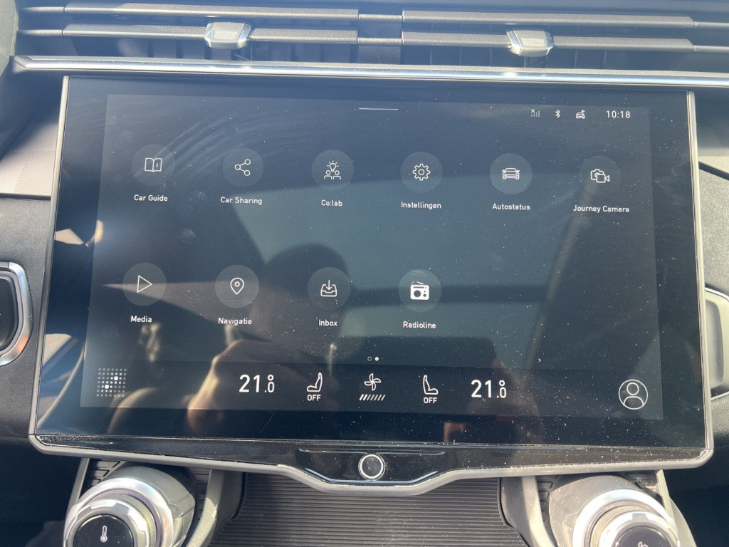 Lynk & Co 01 1.5 261pk plug in hybrid , zwarte velgen , panodak , 360 camer