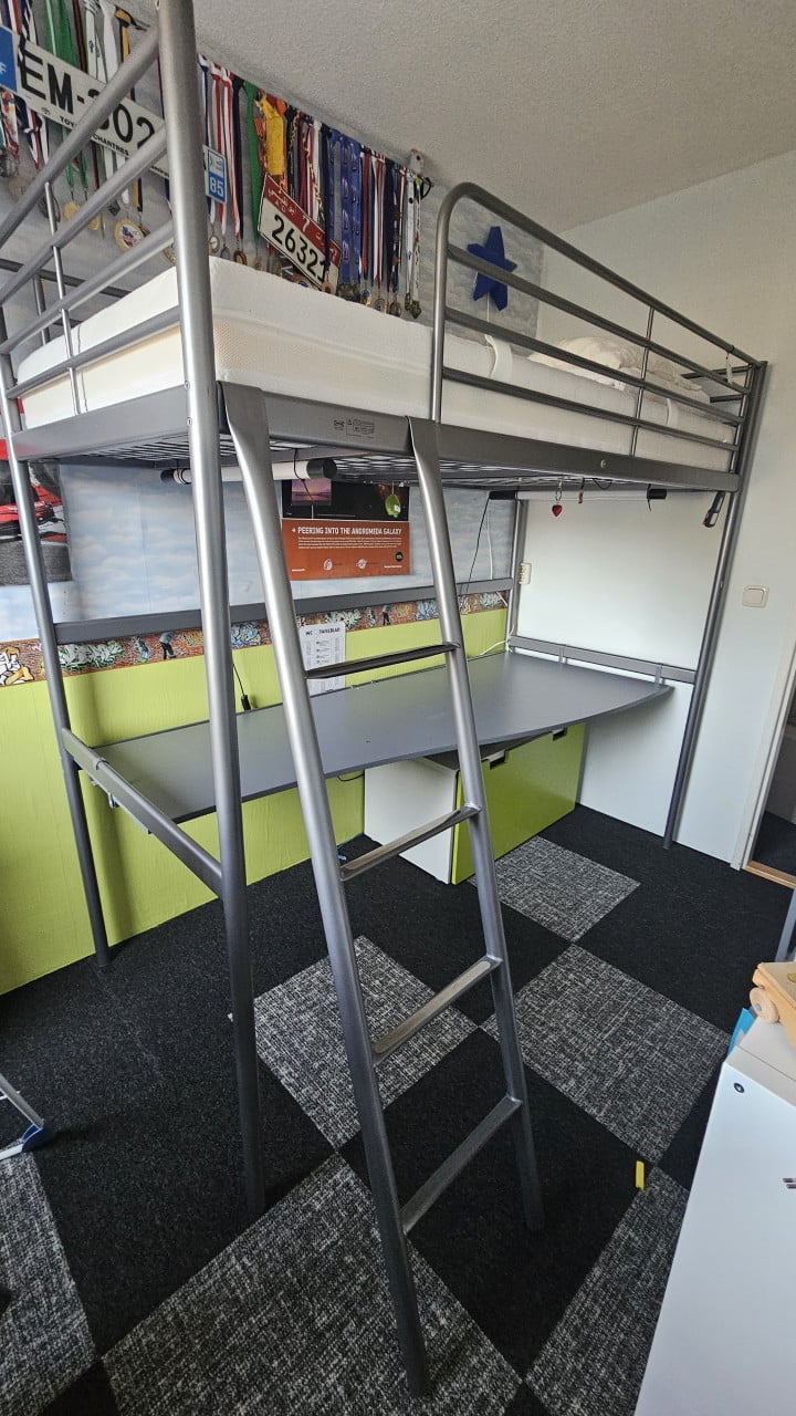 Hoogslaper met buro