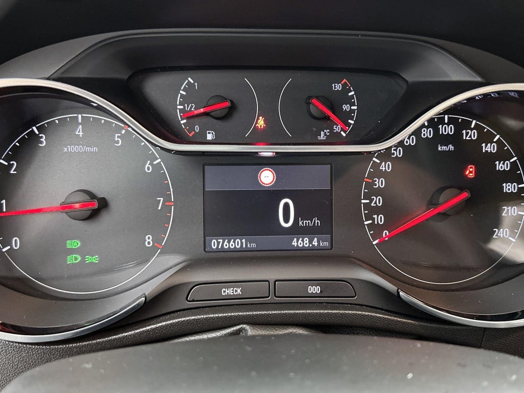 Opel Crossland X 1.2 turbo business elegance | winterpakket |  achterruitri