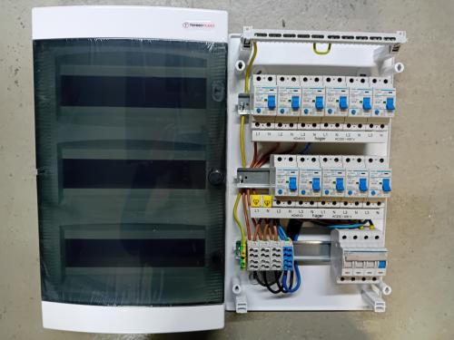 Groepenkast Hager 11 groepen met aardlek 16 A 30 mA met hoofdsch. 40 A.