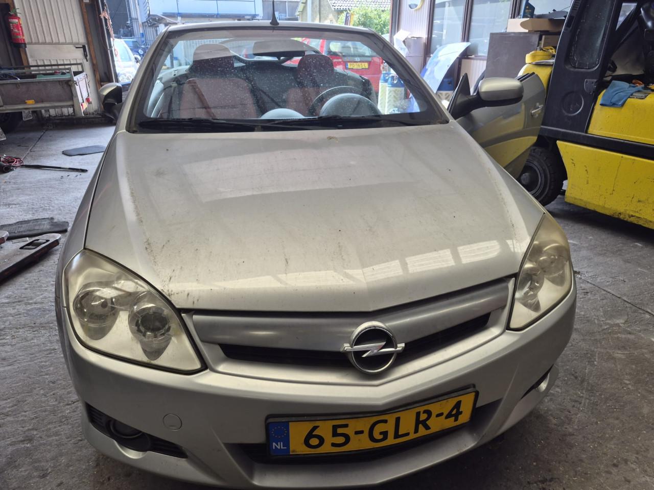 Opel Tigra Twin Top Cabrio 1.4-16V Apk 13-1-2027