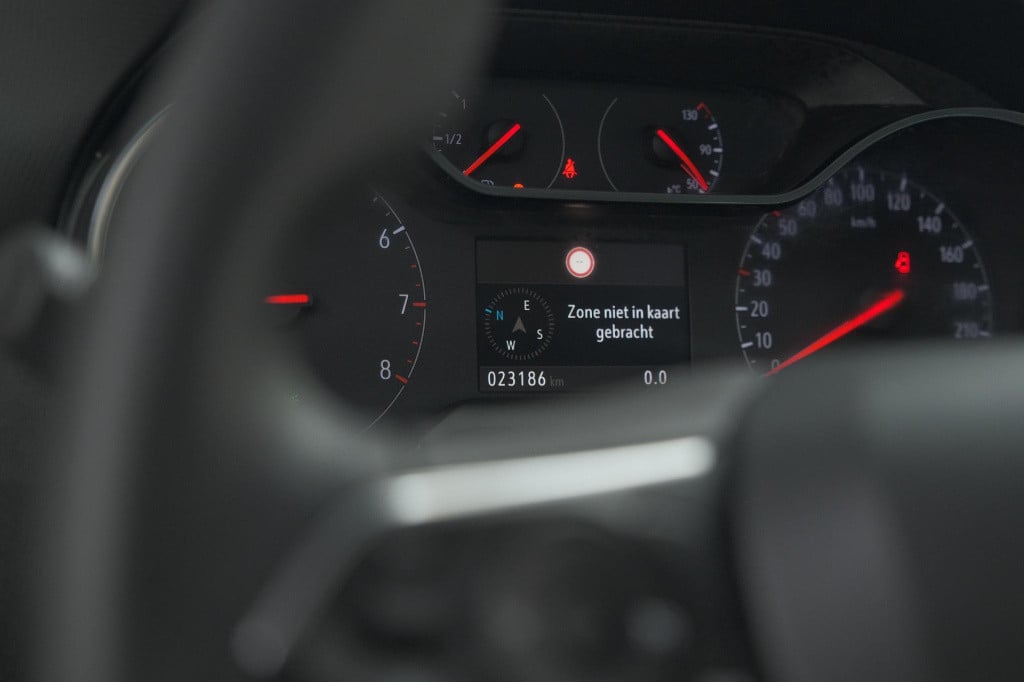 Opel Crossland X turbo 110 elegance | camera | navigatie | parkeersensoren 