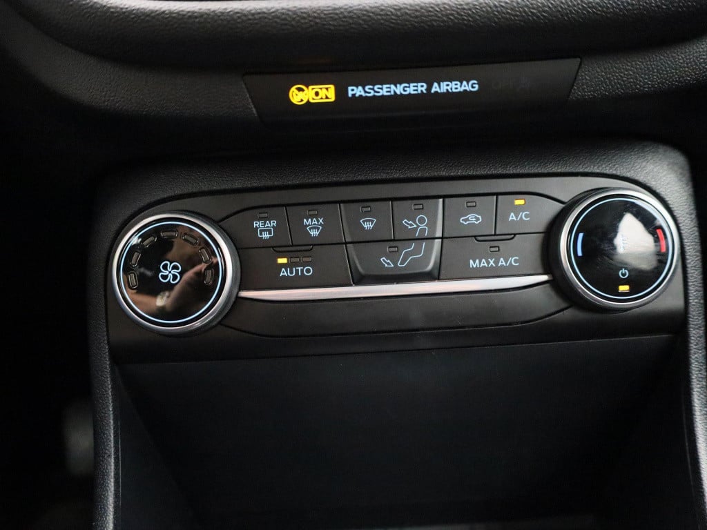 Ford Fiesta 1.0 ecoboost hybrid titanium | cruise control | climate control