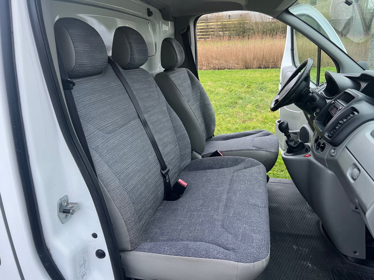 Schitterende Renault Trafic uit 2014 met slechts 94.140 km