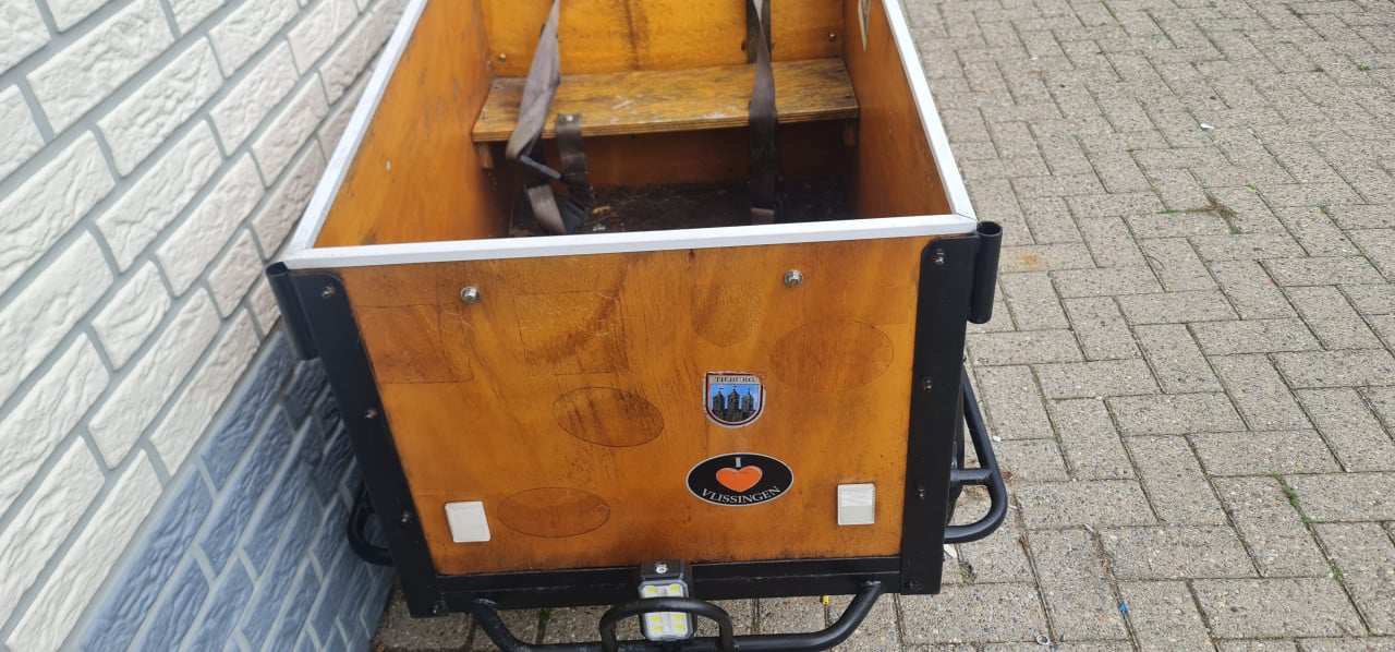 Te koop een bakfiets (niet elektrisch)
