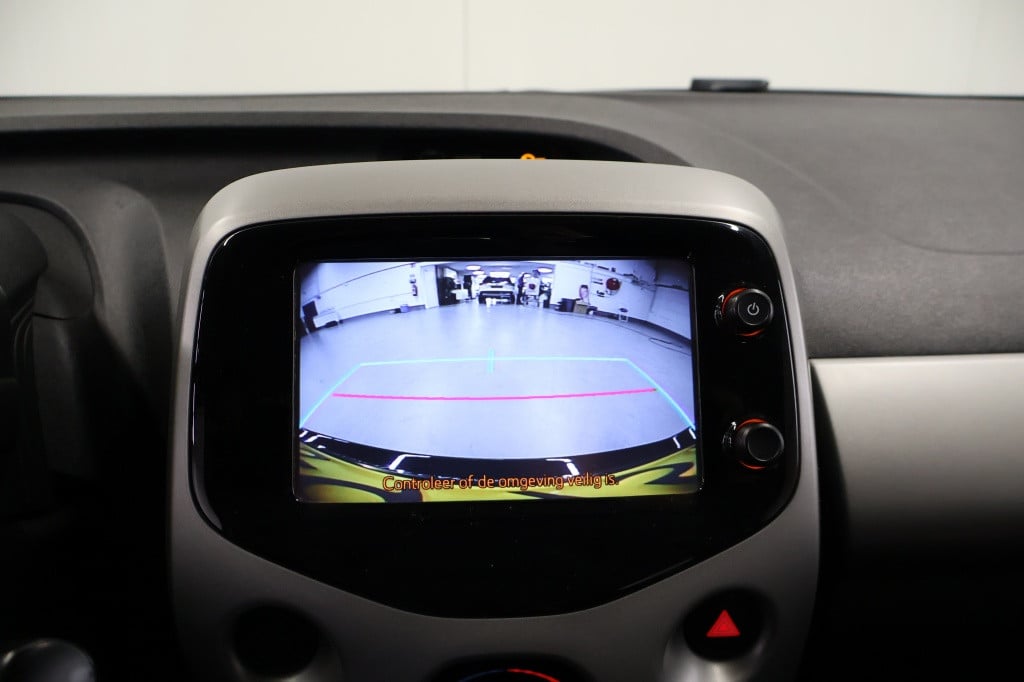 Toyota Aygo 1.0 vvt-i x-nav