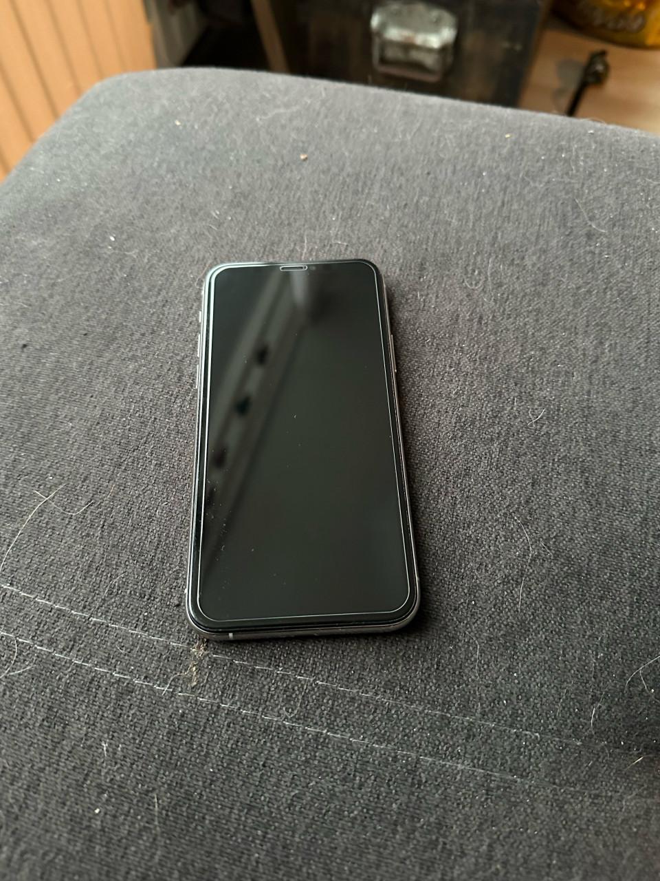 Iphone 11 pro (achterkant barst )