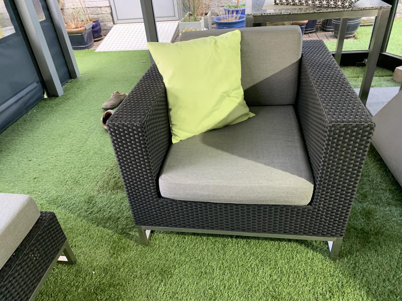 Prachtige lounge als nieuw topmerk jati kebon Mooie staanlamp krijg je er b