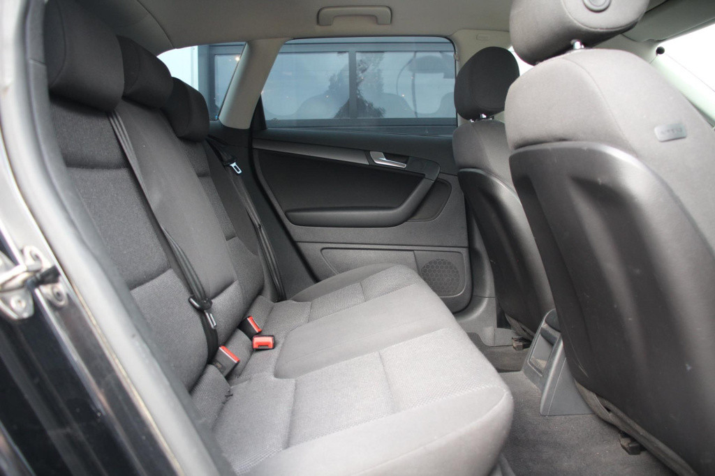 Audi A3 sportback 1.4 tfsi attraction - carplay wireless - navi - clima - 1