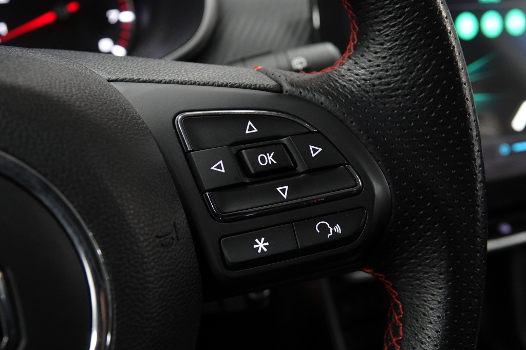 MG ZS 1.5 vti | pdc | led | cruise |