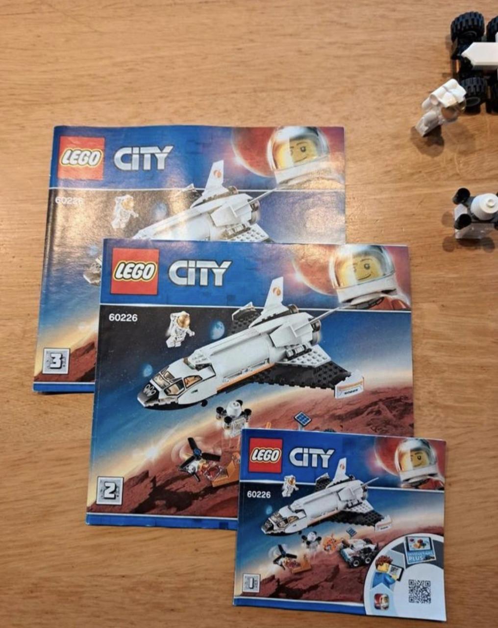 Lego city 60226 mars onderzoeksshuttle