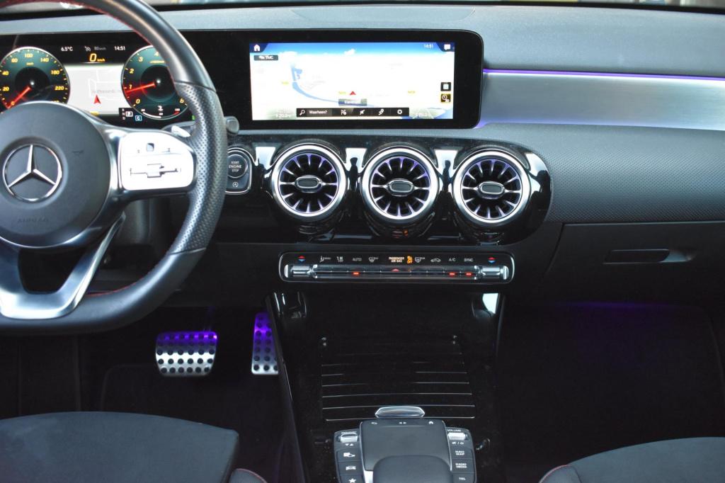 Mercedes-Benz A-Klasse 180 amg night | sfeerverlichting | apple carplay | c