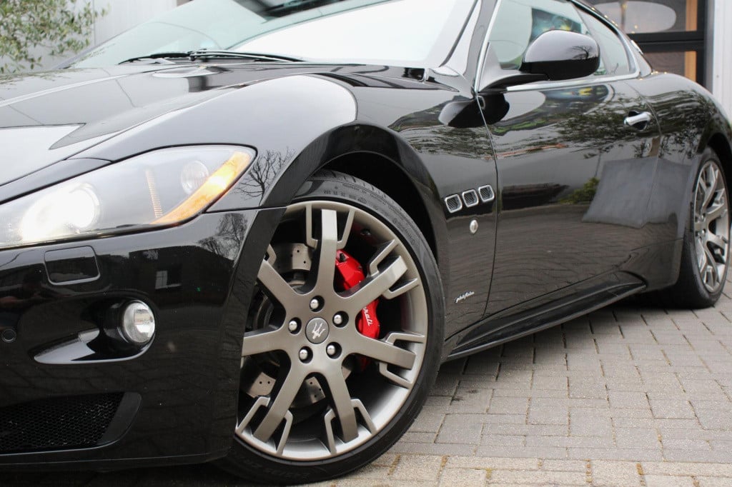 Maserati Granturismo 4.7 s mc - youngtimer - alcantara pack - xenon - nero 