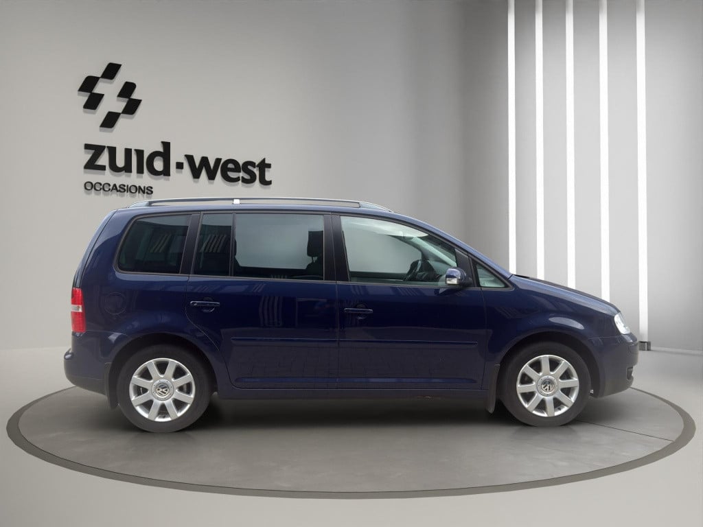 Volkswagen Touran 1.6-16v fsi highline clima cruise trekhaak