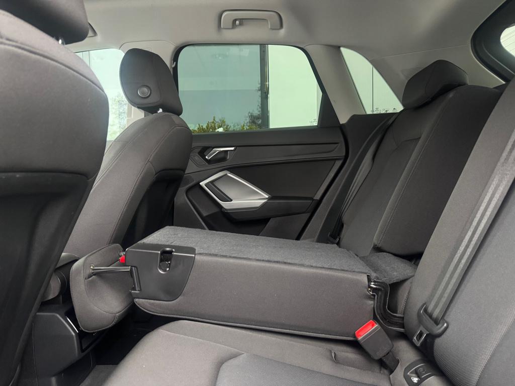 Audi Q3 35 tfsi * matrix led * stoelverwarming * adaptive cruise control