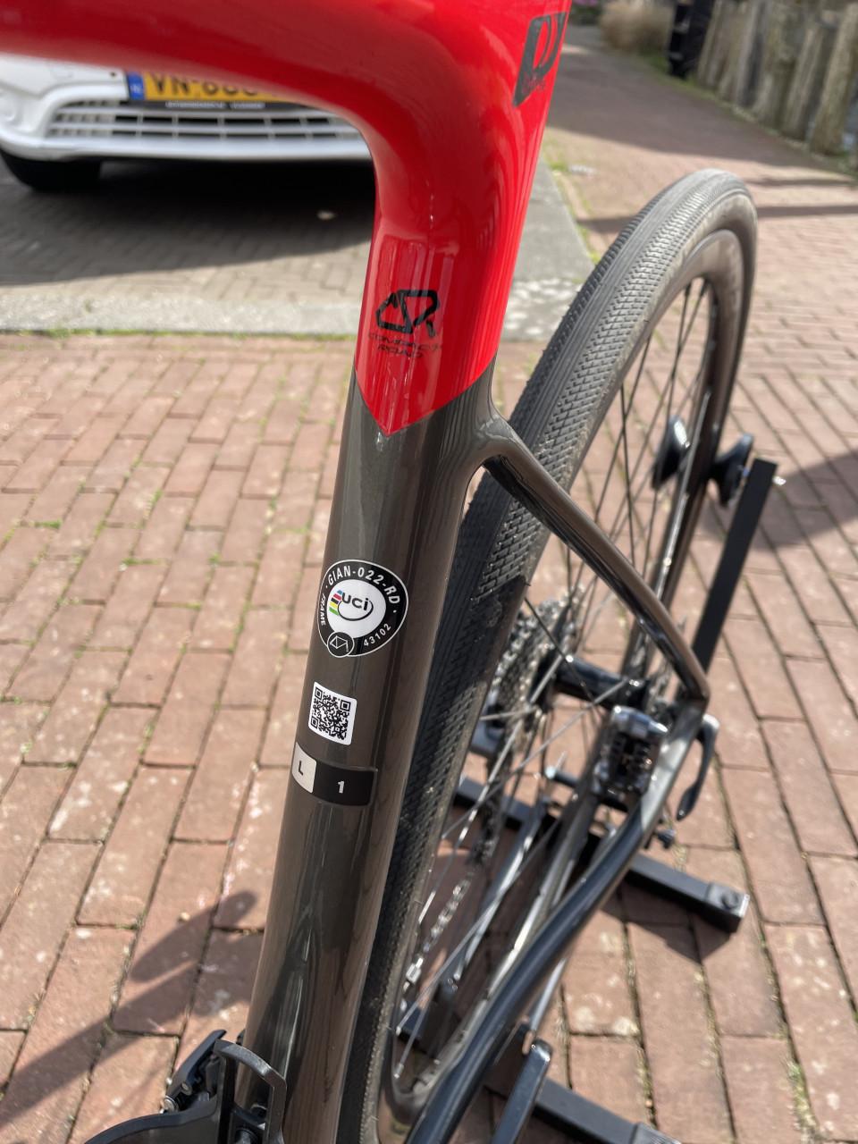 Giant Advance Carbon Racefiets zo goed als nieuw !!!