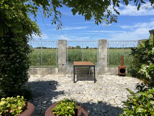 Flagstones ongeveer 60m2