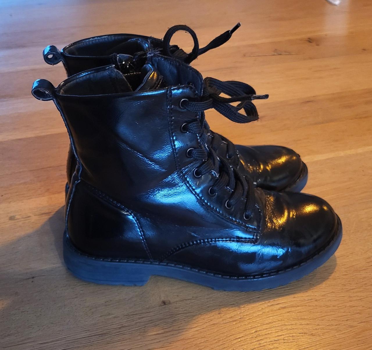 Kipling lakleren veterboots mt 31