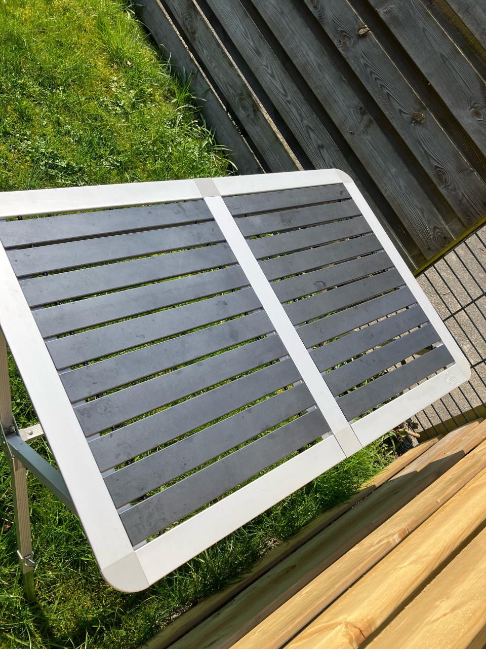 Lichtgewicht camping tafel.