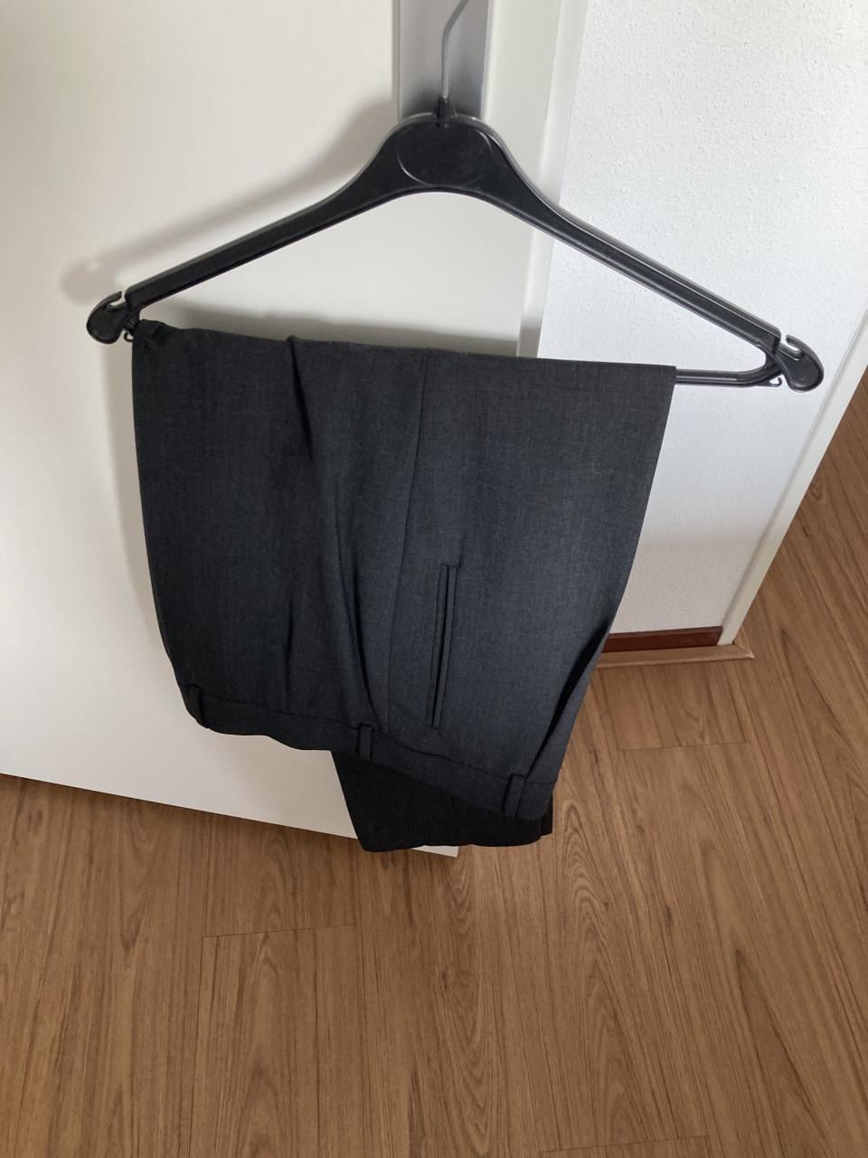 Zwart colbert+ broek + gilet