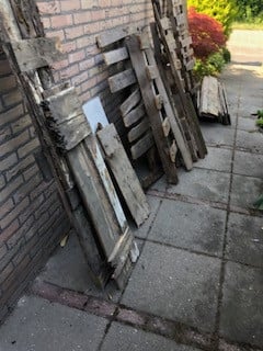 Heleboel oud hout (schuttingplanken/delen) wel met spijkers
