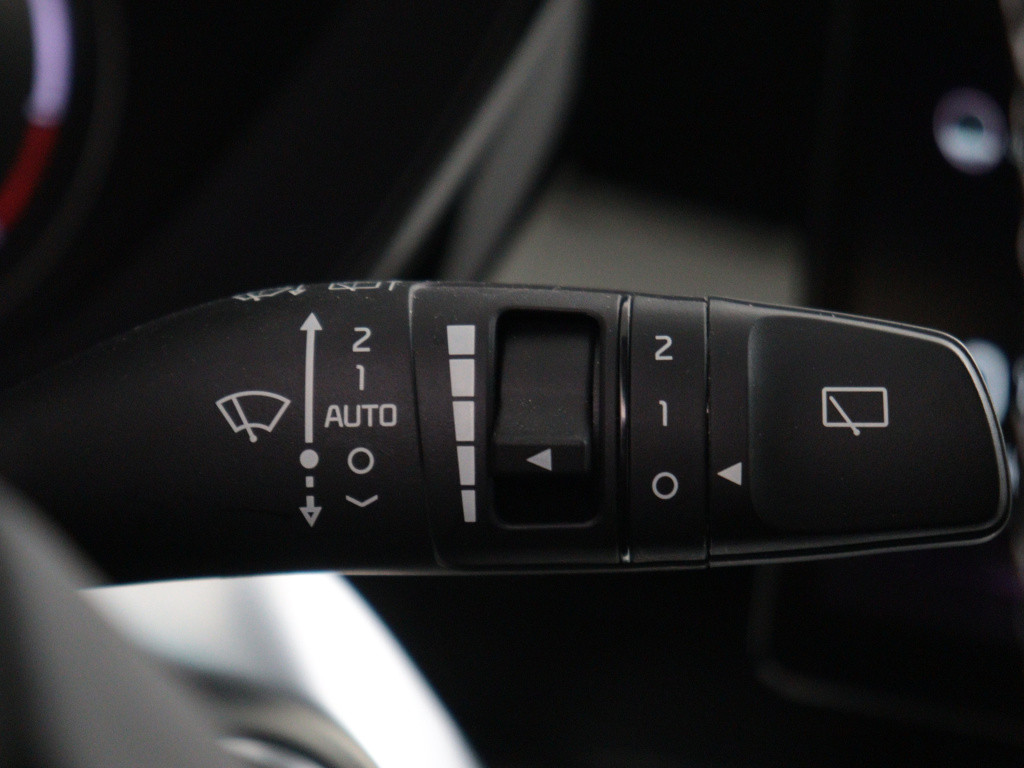 Kia E-niro dynamicplusline 64 kwh | navigatie | schuifdak | led | stuur-/st