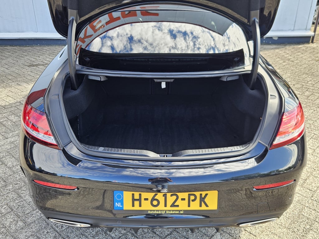 Mercedes-Benz C-Klasse coupé 300 premium plus pack | burmester | acc