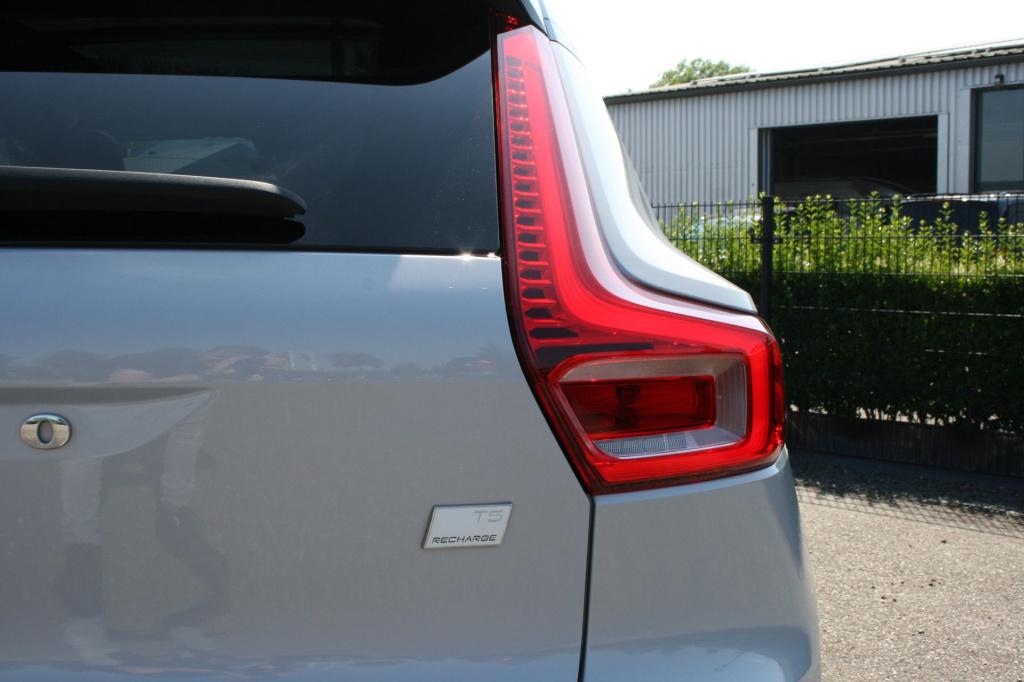Volvo XC40 1.5 t5 recharge r-design / pano / 360camera / h&k