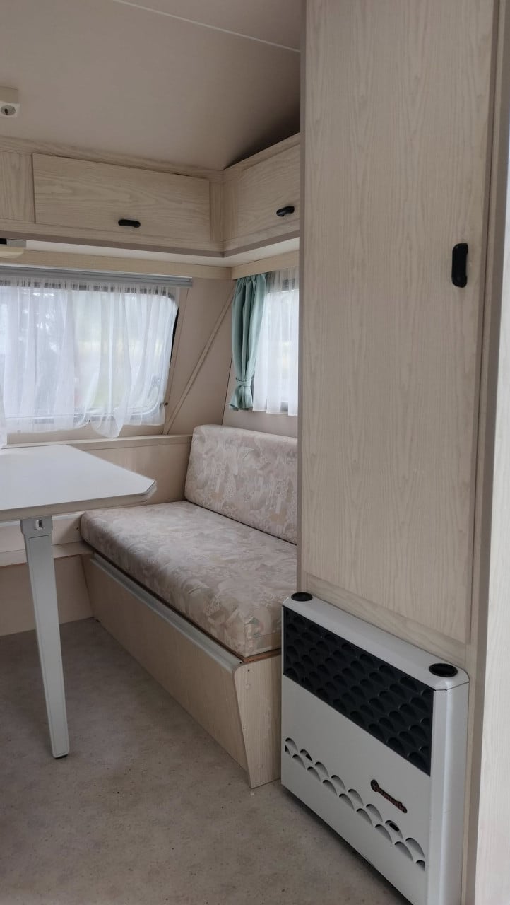 Avento 315 (1994) met mover en voortent