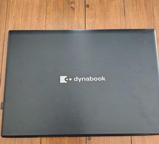 2 laptops: HP 440 g7 en Toshiba Dynabook
