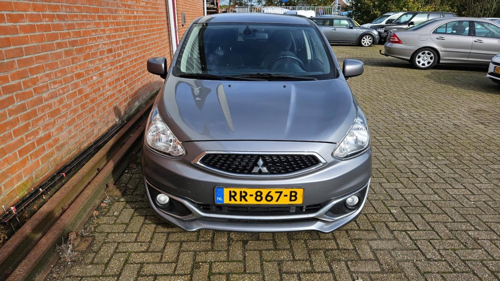Mitsubishi Space Star 1.2 connect pro