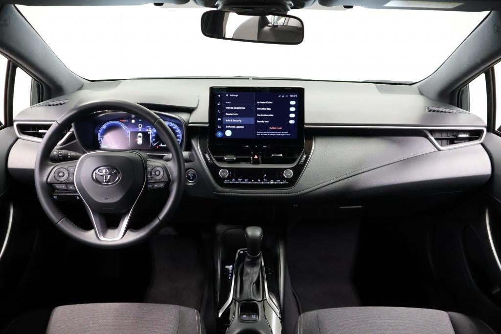 Toyota Corolla Touring Sports hybrid 140 active
