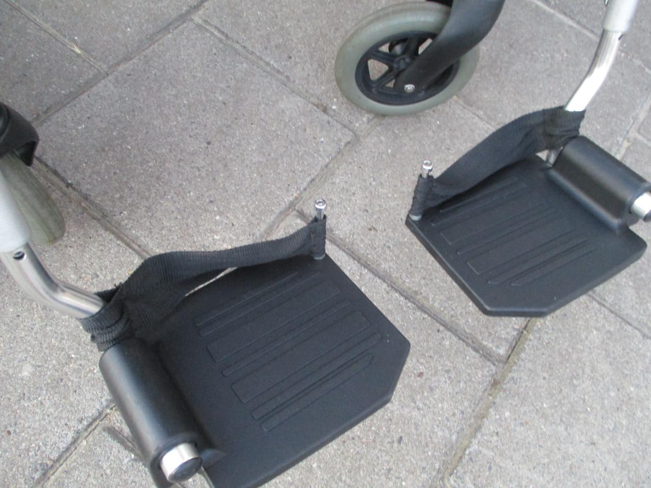 ULTRA lichtgewicht rolstoel met kussen (slechts 11,7 kg)