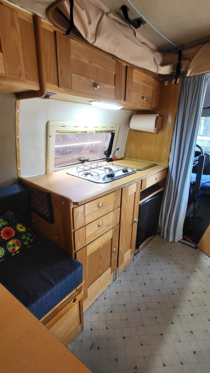Compacte ford transit camper bus