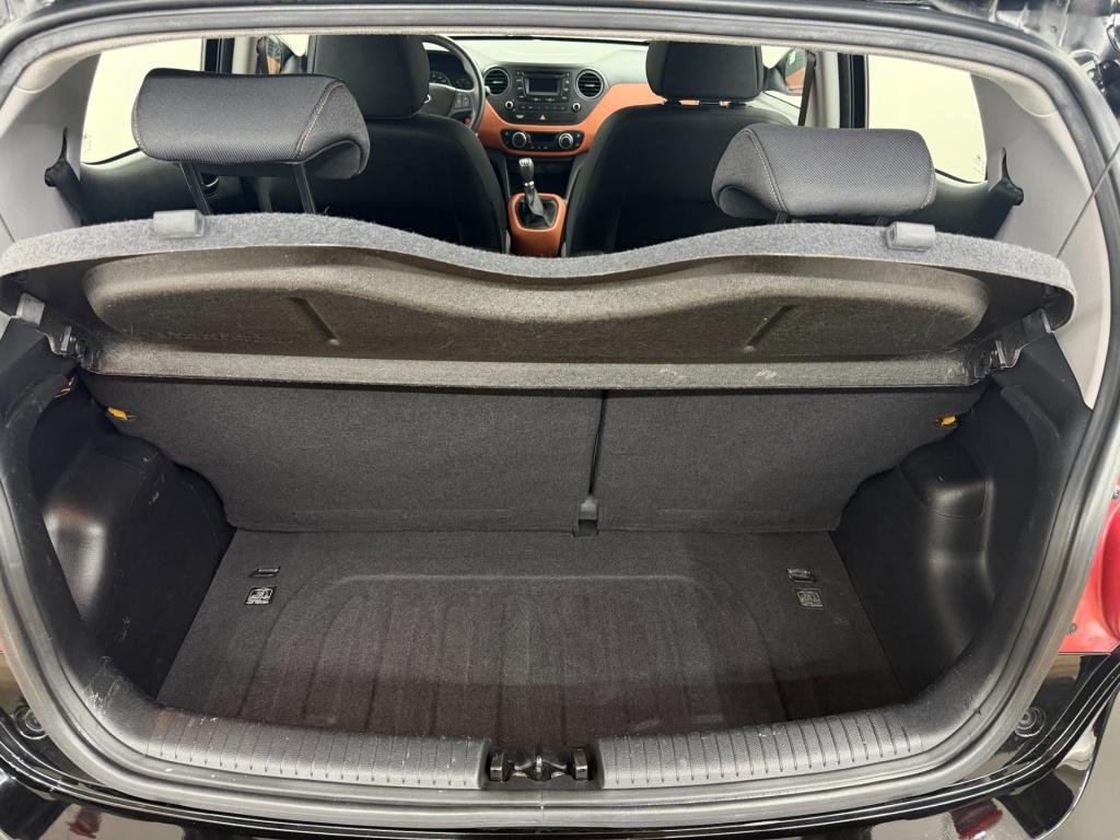 Hyundai I 10 occasion 1.0i i-motion comfort plus | zwart | tweedehands hyun