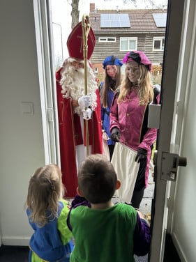 Sint en Piet bij u thuis op bezoek