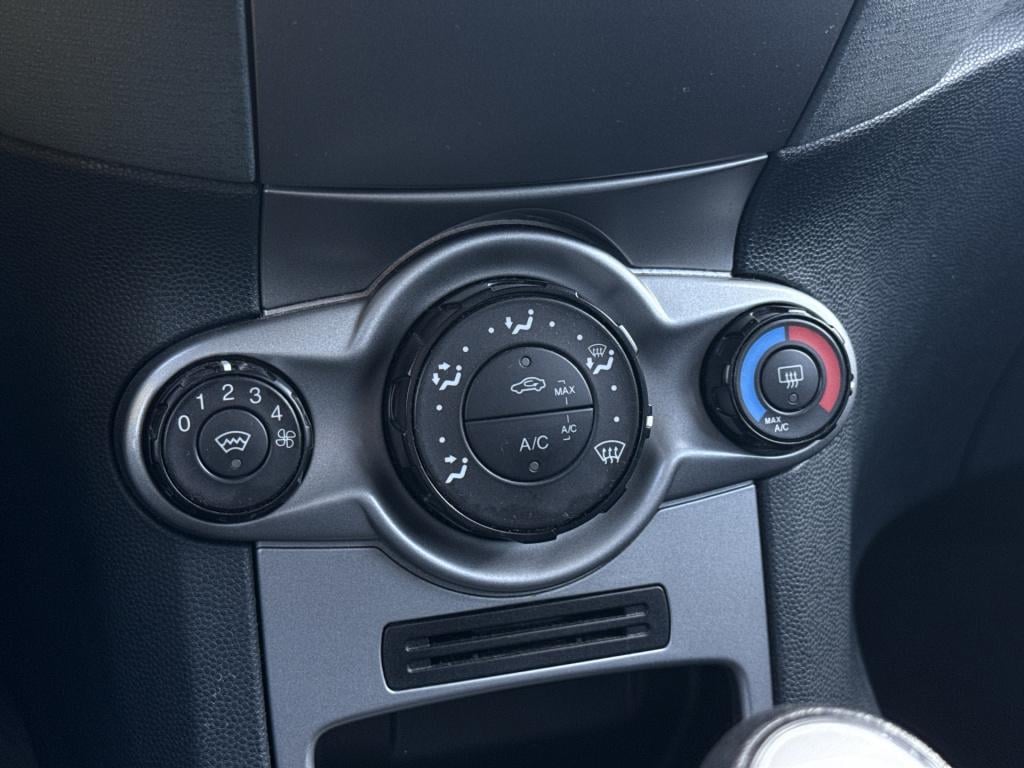 Ford Fiesta 1.25 limited | airco | stoelverw. | sportvelgen