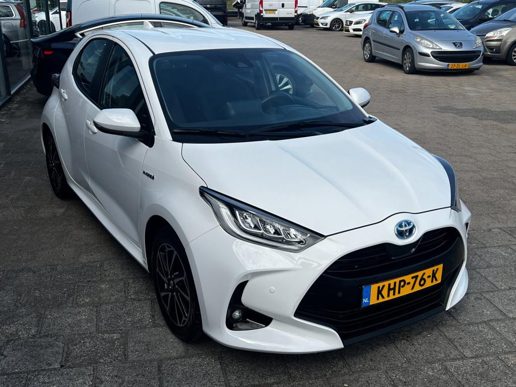 Toyota Yaris 1.5 hybrid dynamic line, camera, carplay, navi enz..