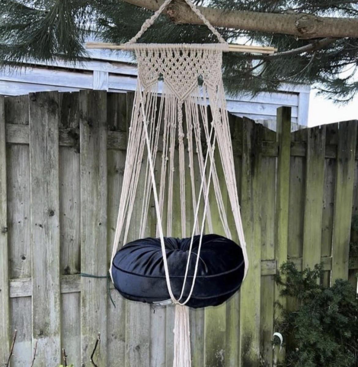 Nieuw! Macramé dierenmand, handgemaakt!