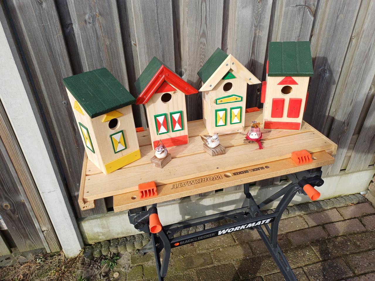 Nestkastjes , Vogelhuisjes &  Egelhuisjes  te Koop  [ zie foto's ]