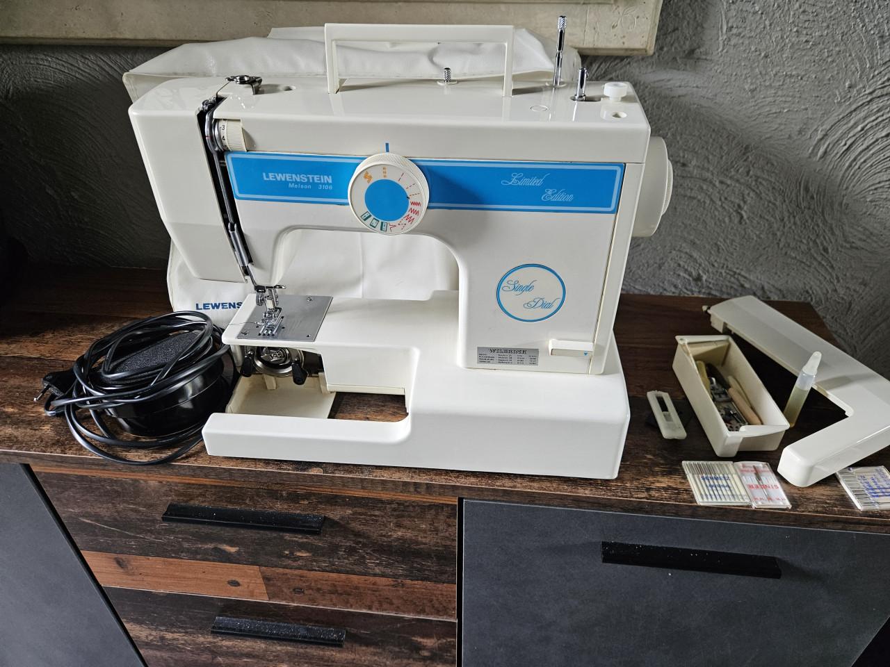 Werkende krachtige Lewenstein Melson 3106 Naaimachine - Limited Edition