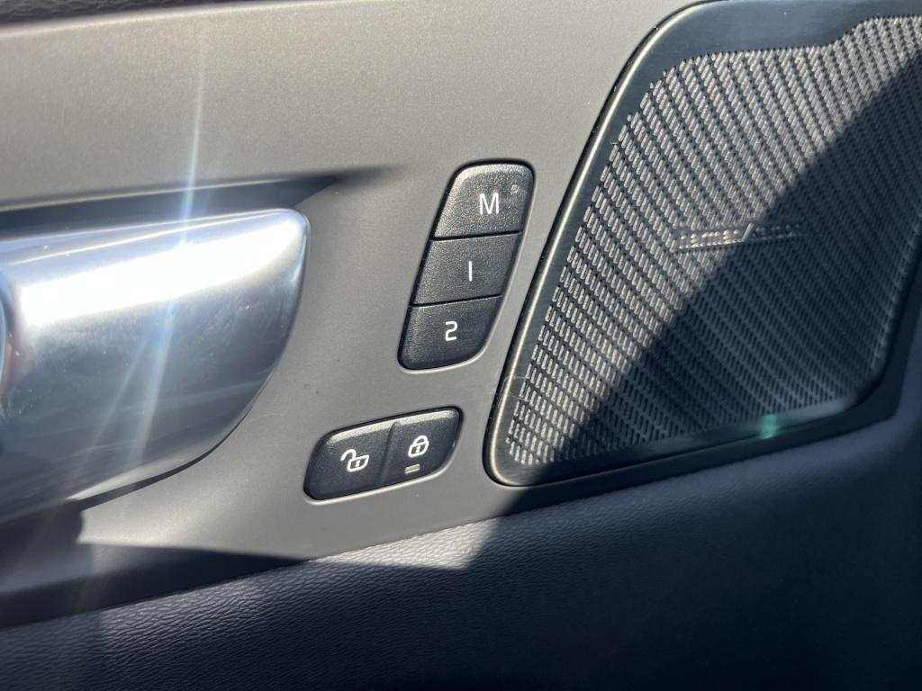 Volvo XC60 2.0 t6 plug-in hybrid awd r-design